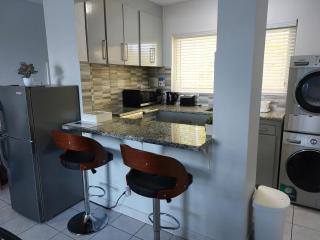 Contemporary Ocean view 2bed Carib Ocho Rios Condo - Ocho Rios - 1