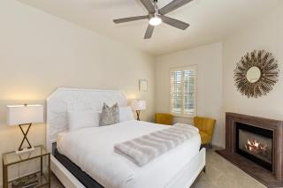 L44 Luxurious 2 Story Townhome - Newly Remodeled! condo - 8