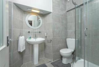 Newminster Cottage - 1