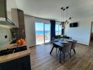 Apartmani Starigrad Paklenica - Danijel - Starigrad-Paklenica - 0