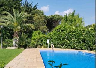 Apt con piscina en Calella de Palafrugell, parking gratuito - 0