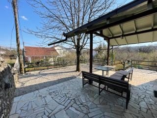 Almond Yard - Mostar - 1