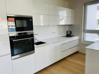 Nová Nuselská - 8