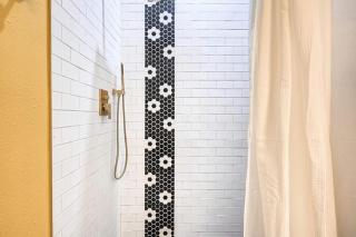 THe Oleander Hotel Room Number 4 - 5