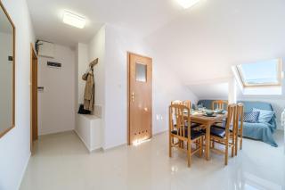 Luka's SEA View Terrace & Steps from the Beach apartment - Mirce - 1