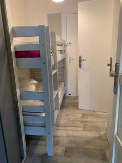 BEAU STUDIO NEUF BORD DE MER Port la Coudouliere - Six-Fours-les-Plages - 3