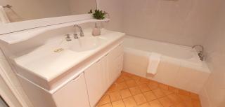 Bimbadgen - Rothbury - 2