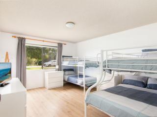 Akuna 3 ground floor opposite Wallis lake - Forster - 6