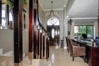 Sanchia Luxury Guest House - Durban - 3