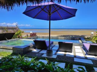Luxury Sakina Villa - Beachfront - 7