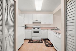 Ocean Village Club Q32 - 4