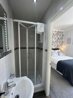 Bryn Derwen Guest House - 5