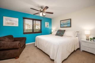 Ocean Village Club E15 - 1