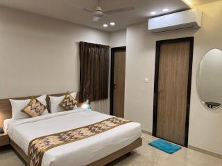 Hotel Natham By Vrinda, Nathdwara- 50 Meters From Shreenathji Temple - 0