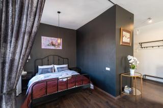 Retro Studio Old Town Apartment by Hostlovers - 7