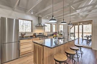 Stunning Culloden Cabin with Deck and Creek View! - Culloden - 4