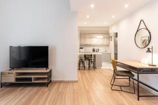 Spacious 2BD apt next to metro - Atene - 9