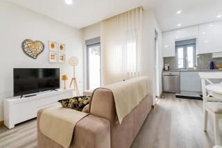 Tiana Apartment - City Centre with Terrace - 8