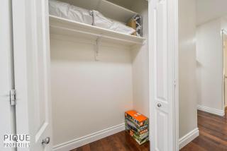Tropical Oasis - King Beds - Free Netflix & Parking - Fast Wi-Fi - Edmonton - 4