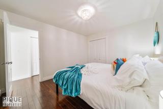 Tropical Oasis - King Beds - Free Netflix & Parking - Fast Wi-Fi - Edmonton - 6