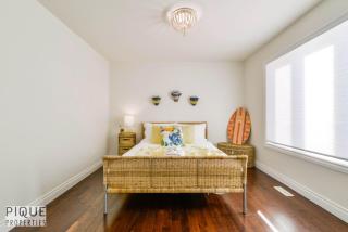 Tropical Oasis - King Beds - Free Netflix & Parking - Fast Wi-Fi - Edmonton - 1