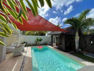 Happiness Villa 3 bedroom Luxury Villa with private pool, near all amenities and beaches Mauritius - 0