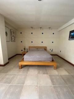 Cuarto con baño compartido, casa centro - Tarija - 0
