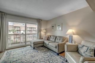 Large Family Friendly Condo - Steps to the Beach! - Myrtle Beach - 6