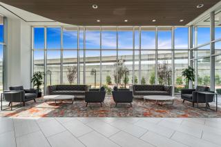 Crowne Plaza Suites Arlington by IHG - Arlington - 1