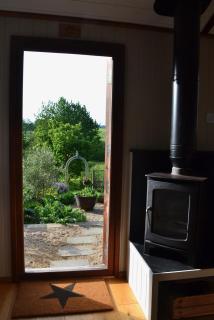 Luxury, rural Shepherds Hut with hot tub nr Bath - Bristol - 1