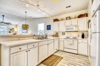 Cozy Coastal Golf & Beach Retreat - Sunset Beach - 7