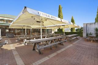 Central Hotel Stroud - 1