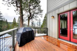 Eureka - Yosemite West - 1
