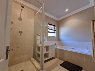 Relax Inn - Ballito - 8