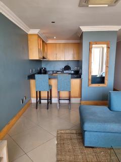 Accommodation Front - Modern 2 Sleeper Penthouse with Magnificent Views - Durban - 5