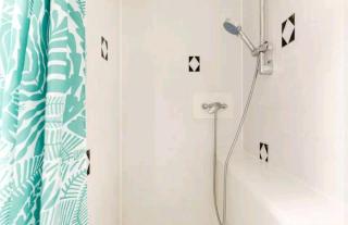 The Hideaway, Family apartment close to the beach. - 6