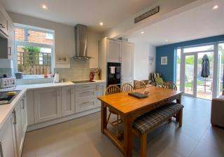 Charming 3 bed house and garden, pet friendly - 2