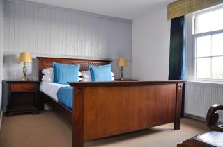 The Beaufort, Raglan - Raglan - 6