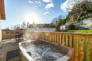 Kestrel Lodge 6 with Hot Tub - 9