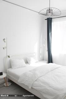 Black & White - News Apartment - Bucarest - 1