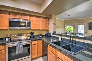 Lush Condo with Private Balcony and Mtn Views! - 2