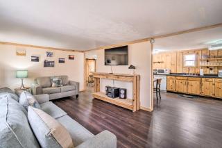 Take 5 Retreat with Hot Tub Relax, Rest, Refresh! - 9