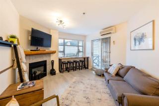 1BR plus Den Village Condo with Mountain Views and Hot Tub by Harmony Whistler - Whistler - 9