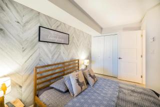 1BR plus Den Village Condo with Mountain Views and Hot Tub by Harmony Whistler - Whistler - 3