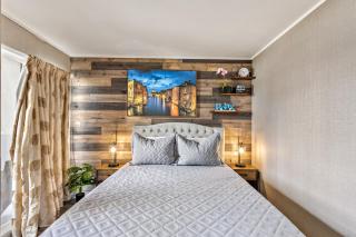 Picturesque Hotel Room with Private Balcony in Waikiki! - Honolulu - 9