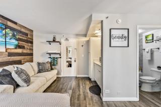 Inviting Waikiki Grand Hotel Room One Block to Beach! - Honolulu - 6