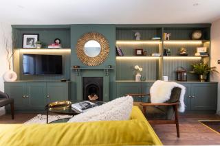 Luxe Townhouse - private sunny patio - close to castle & town - Perfect break, great for the races, workation & exploring the Cotswolds - Warwick - 0