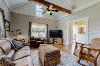 Holbert House - 6