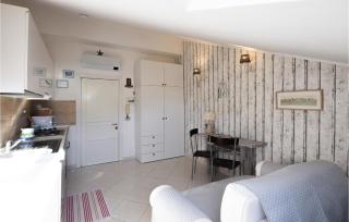 Gorgeous Apartment In Levanto - 4
