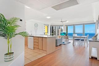 Spacious Family Apt - Waterslides & Ocean Views! - CoastHM - Gold Coast - 6